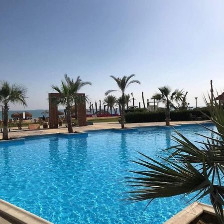 Laserina Palm Beach For Families Only Ground Floor With Big Garden Please Note That There Is Entrance Extra Fees 250 Le Per Adult Otel Ain Sukhna Dış mekan fotoğraf