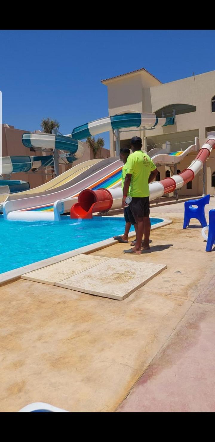 Laserina Palm Beach For Families Only Ground Floor With Big Garden Please Note That There Is Entrance Extra Fees 250 Le Per Adult Otel Ain Sukhna Dış mekan fotoğraf